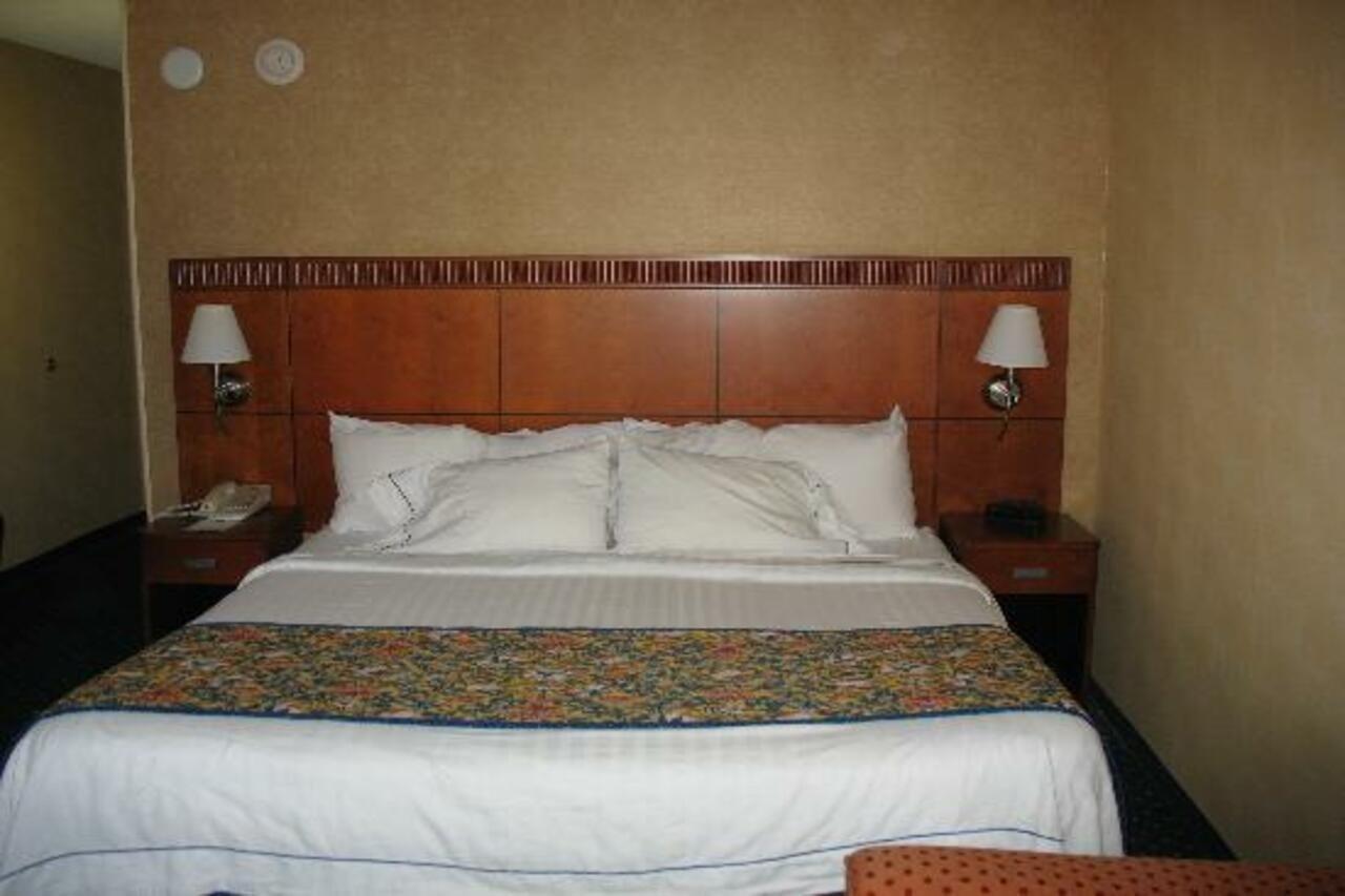 Courtyard Anaheim Hotel 3*