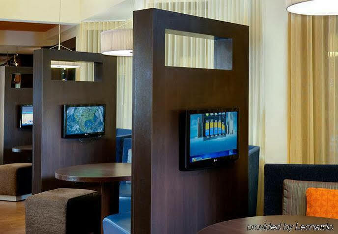 Courtyard Anaheim Hotel 3*