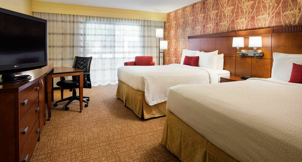 Courtyard Anaheim 3*
