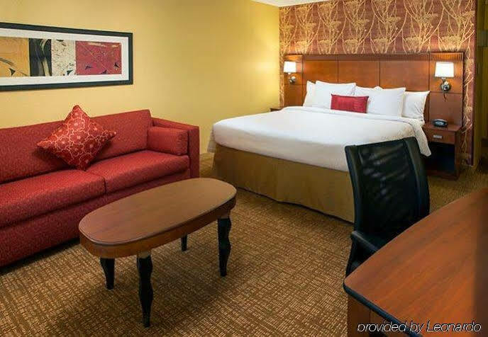 Courtyard Anaheim Hotel