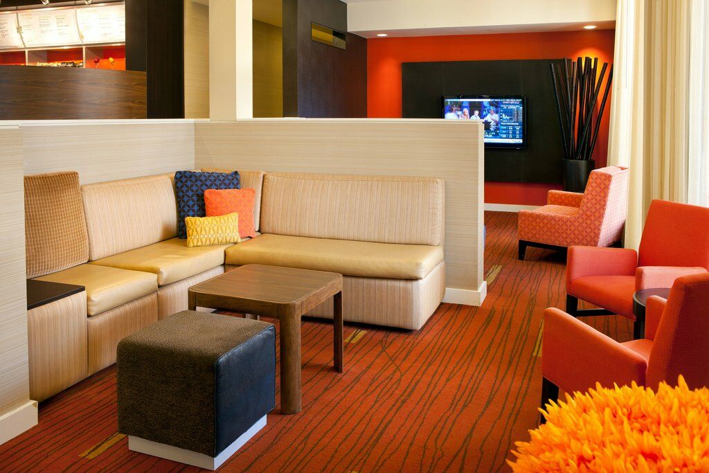 Courtyard Anaheim Hotel 3*